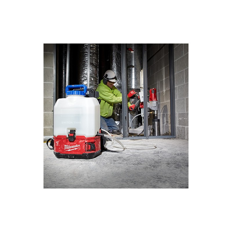 M18™SWITCHTANK™充电背负式水箱（15L)图2